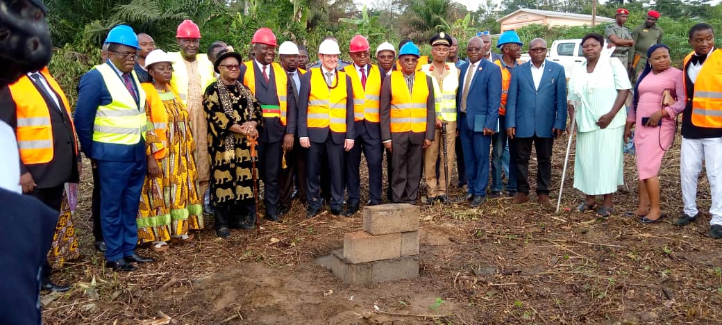 Cameroun/ Développement Local : pose de la 1ère pierre du centre multimédia Luxembourgeois à Lobo