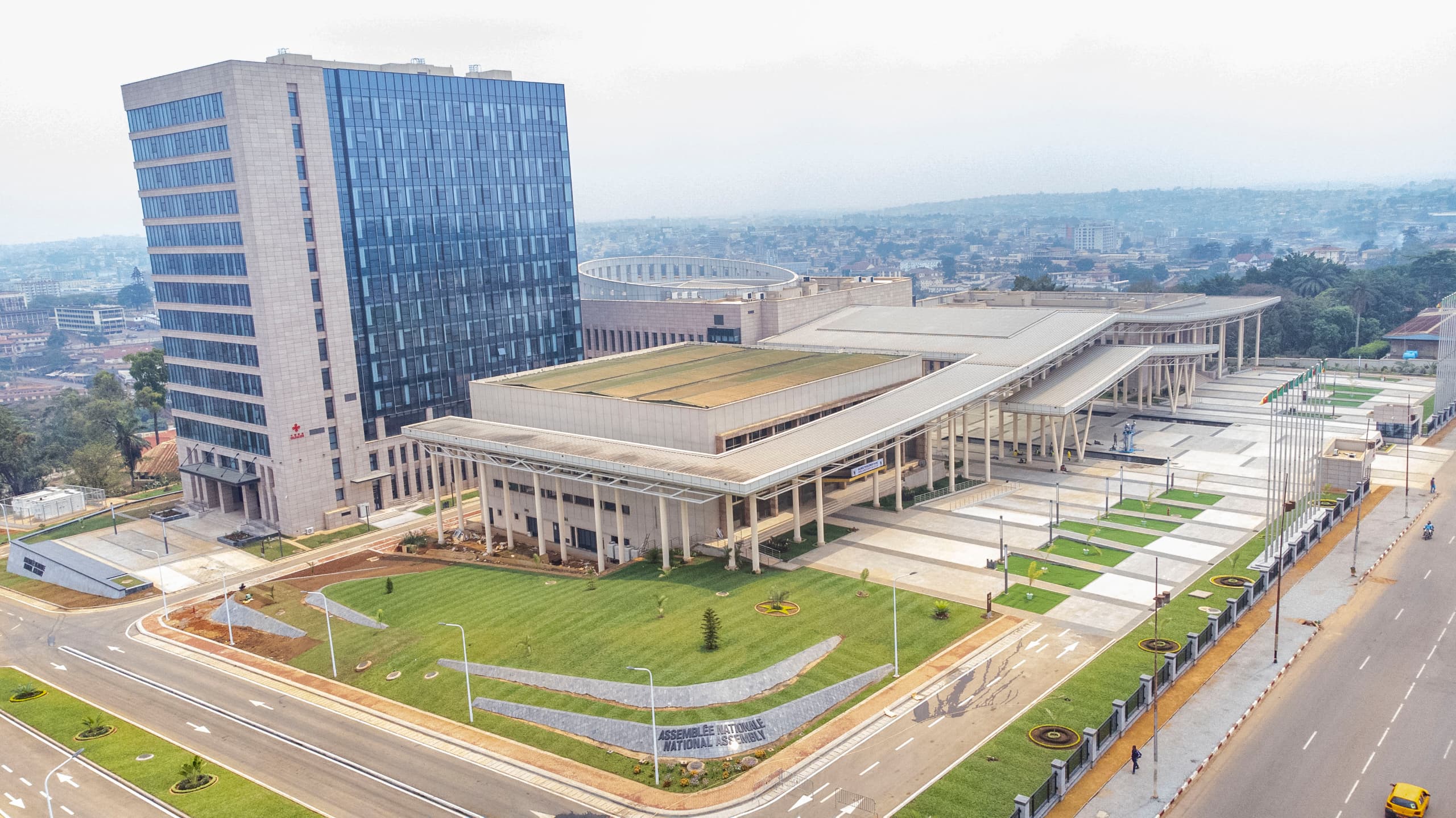Palais de Verre Paul Biya : l’histoire pour Témoin ! Palais de Verre Paul Biya : l’histoire pour Témoin !