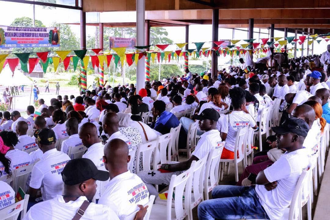 Jeunesse du Sud-ouest : Paul Biya, la Lumière dans la nuit ! Jeunesse du Sud-ouest : Paul Biya, la Lumière dans la nuit !
